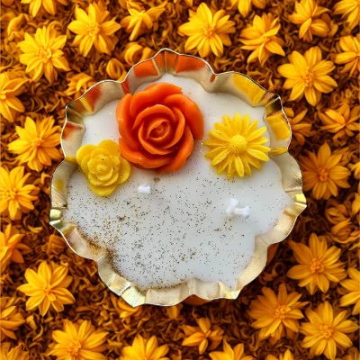 Marigold Glow – Lotus Candle